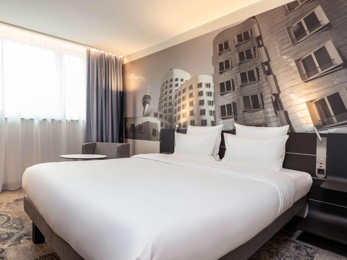 Novotel Duesseldorf Airport Esterno foto