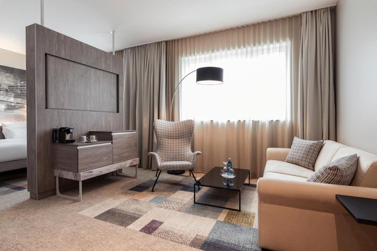 Novotel Duesseldorf Airport Esterno foto