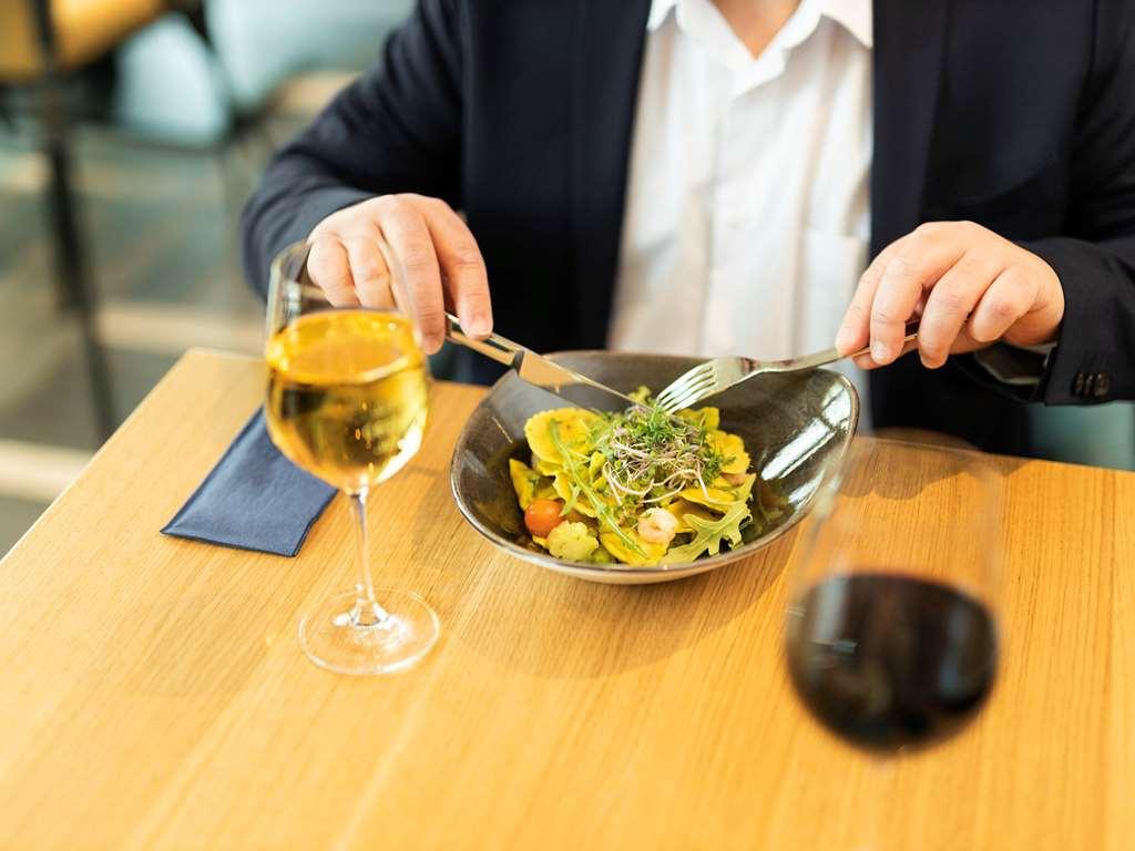 Novotel Duesseldorf Airport Ristorante foto